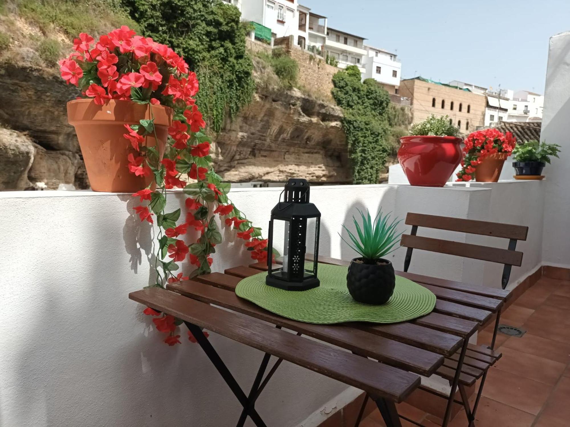 Holiday home Casa Bajo La Roca Setenil De Las Bodegas
